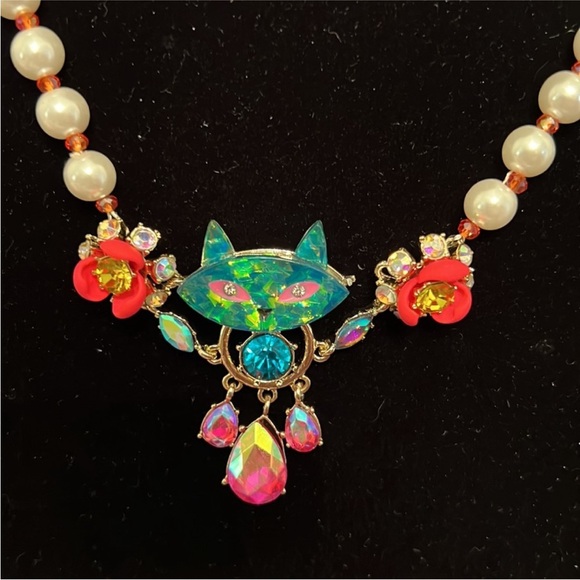 Betsey Johnson Multicolor Cat and Faux Pearl Necklace with Pink - Picture 2 of 13